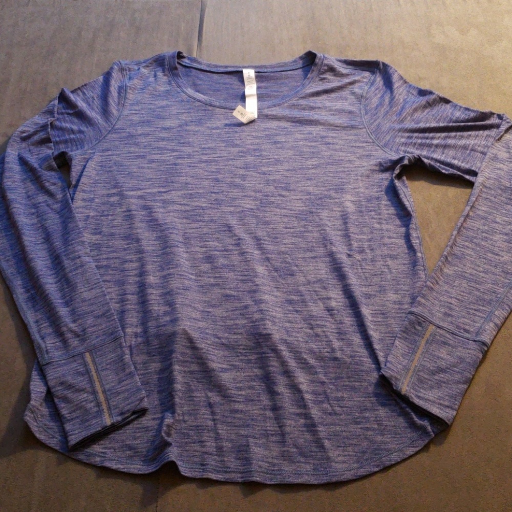 Lululemon Cropped Long Sleeve Top-Blue